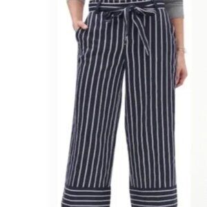Banana Republic "Blake" Crop Pants in Black/White (size 4)
